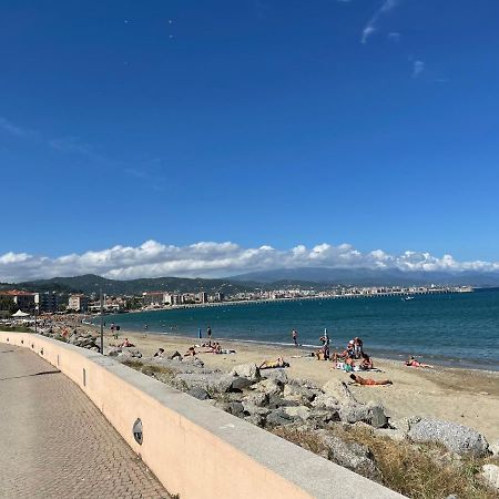 Summer Vado Ligure Luaran gambar