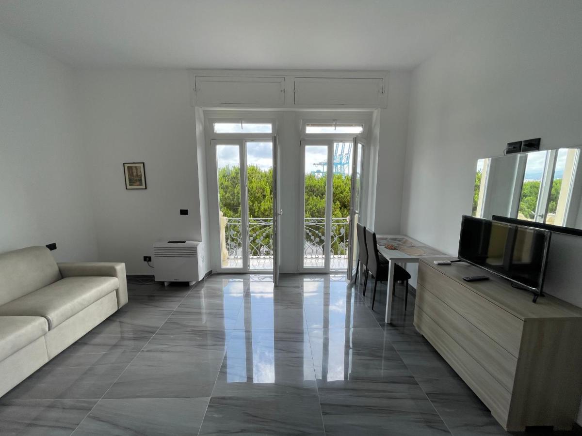 Summer Vado Ligure Luaran gambar